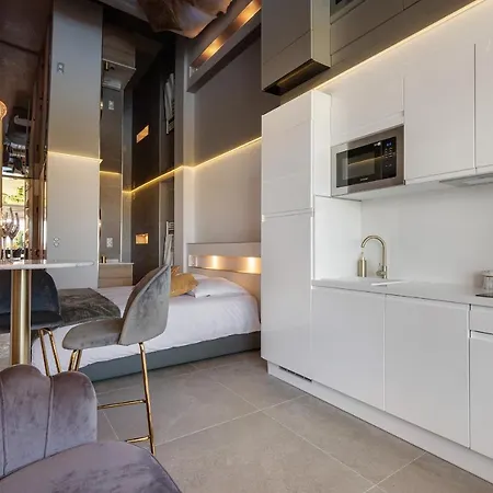 Cosmo Port Nature Coursives Agde